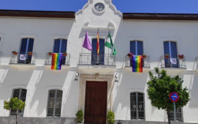 LUQUE Y SU AYUNTAMIENTO SE VISTEN CON LA BANDERA MULTICOLOR PARA CELEBRAR EL DÍA DEL ORGULLO LGTBI+